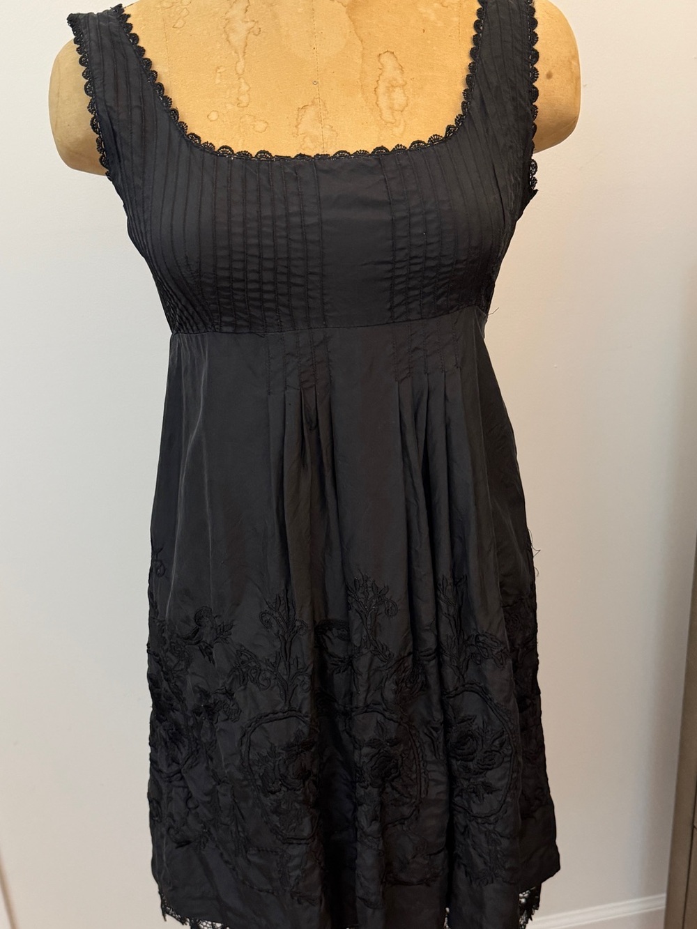 Black Sleeveless Embroidered Mini Dress